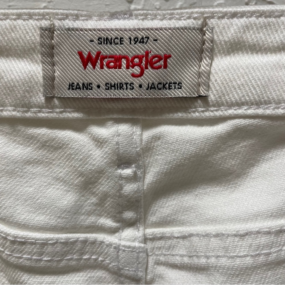 Wrangler Women's White High Rise Rodeo Straight Crop Jeans Size 16 - Picture 2 of 7
